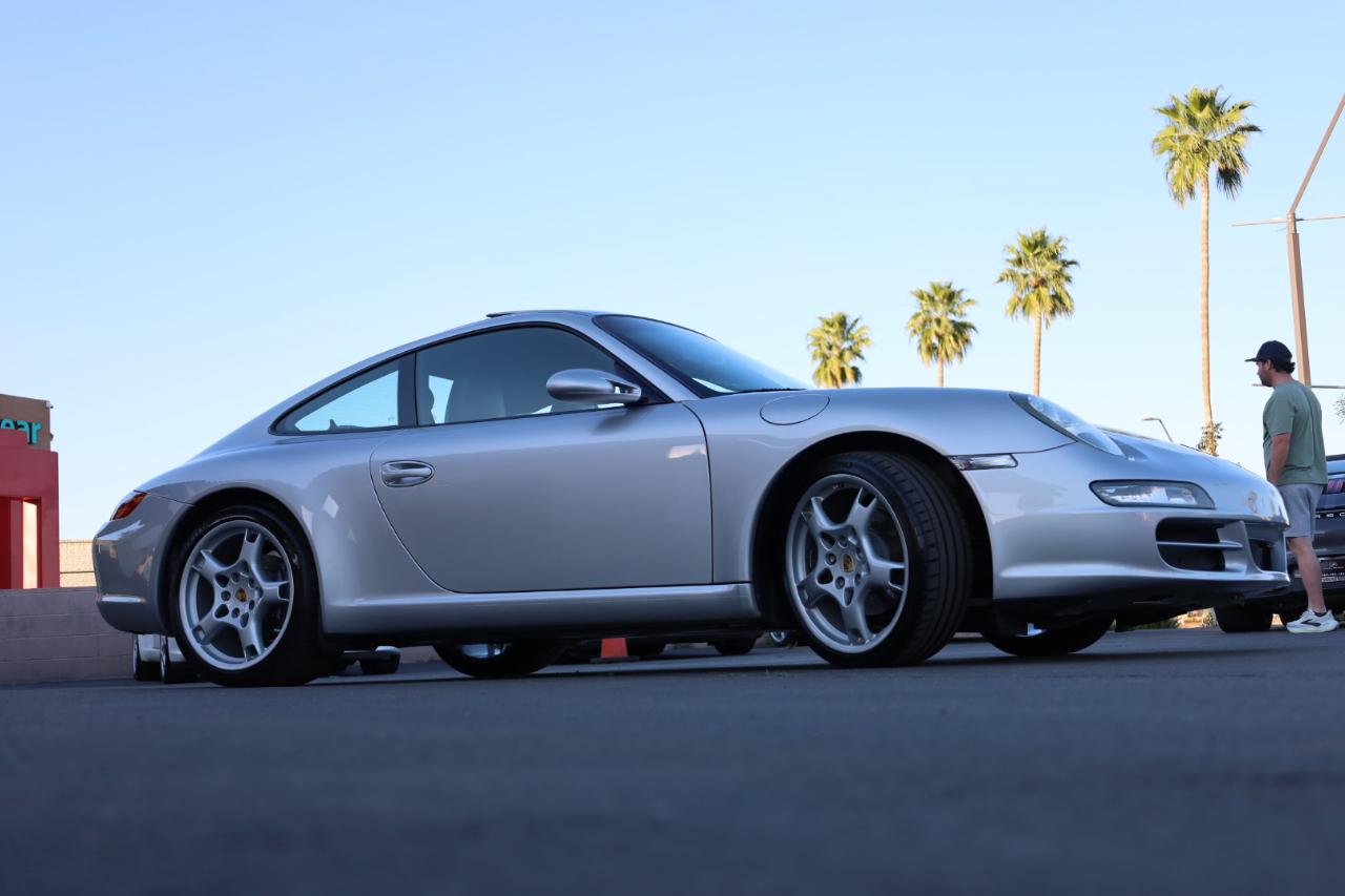 Porsche 911 Carrera Base 2005