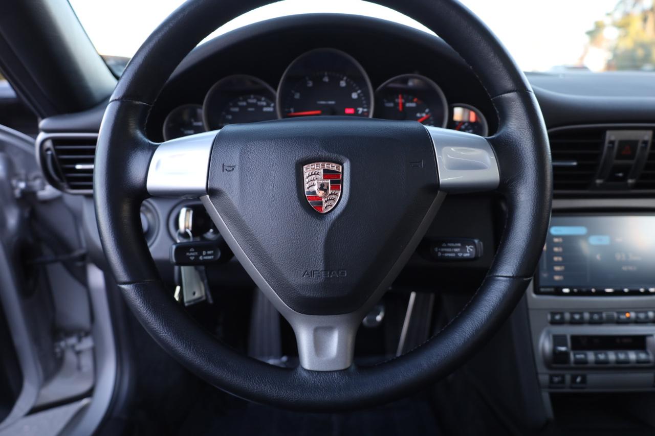 Porsche 911 Carrera Base 2005