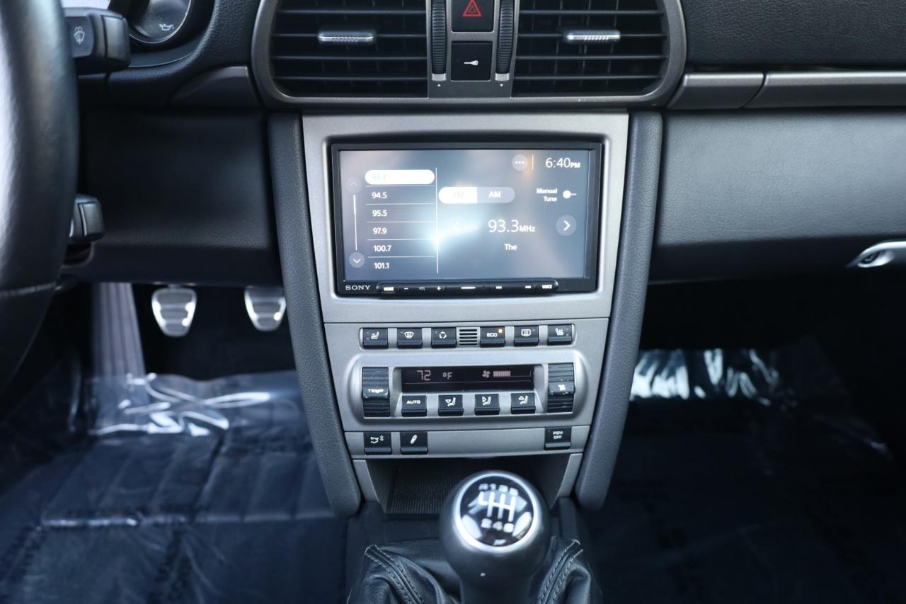 Porsche 911 Carrera Base 2005