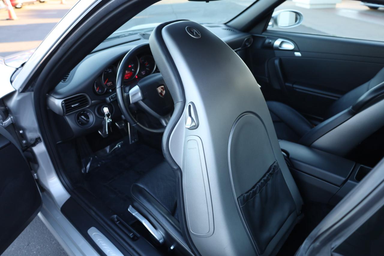 Porsche 911 Carrera Base 2005