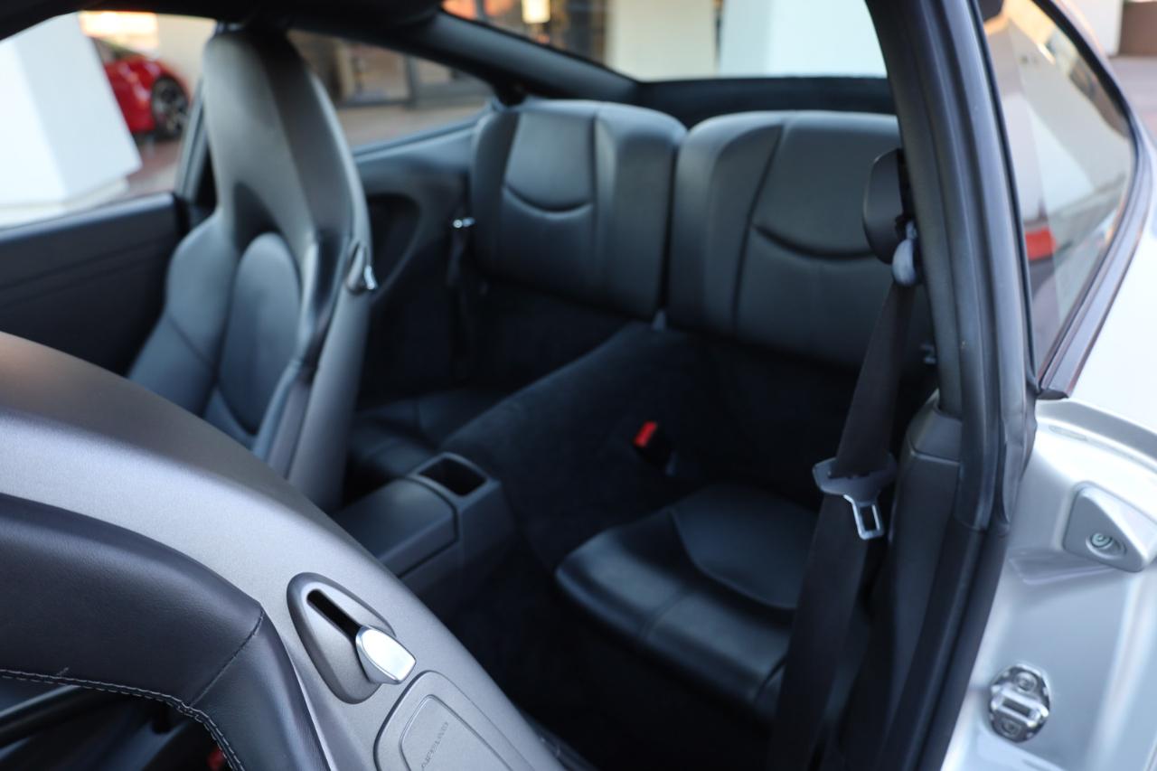 Porsche 911 Carrera Base 2005