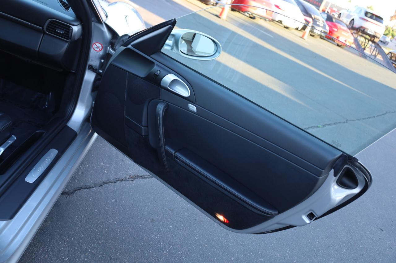 Porsche 911 Carrera Base 2005