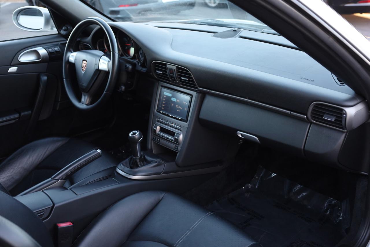 Porsche 911 Carrera Base 2005