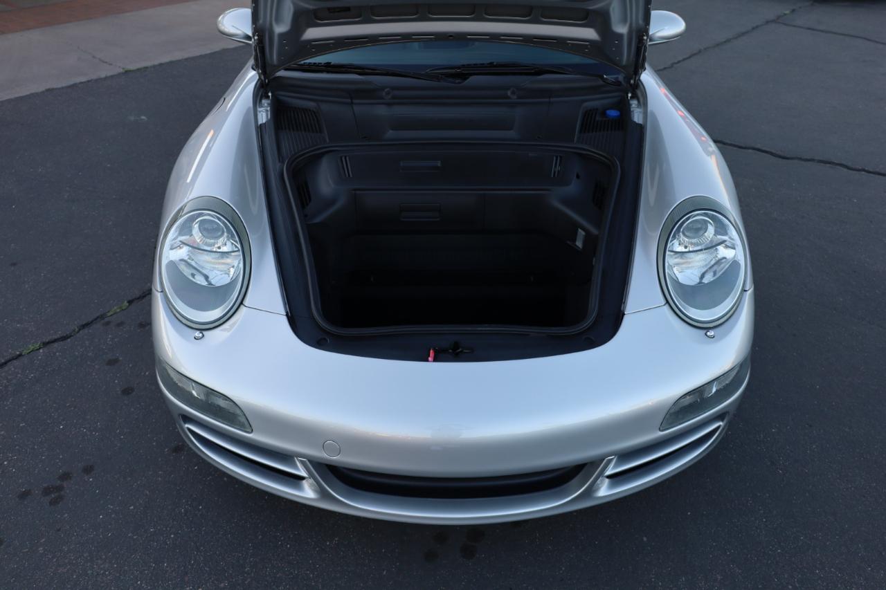 Porsche 911 Carrera Base 2005