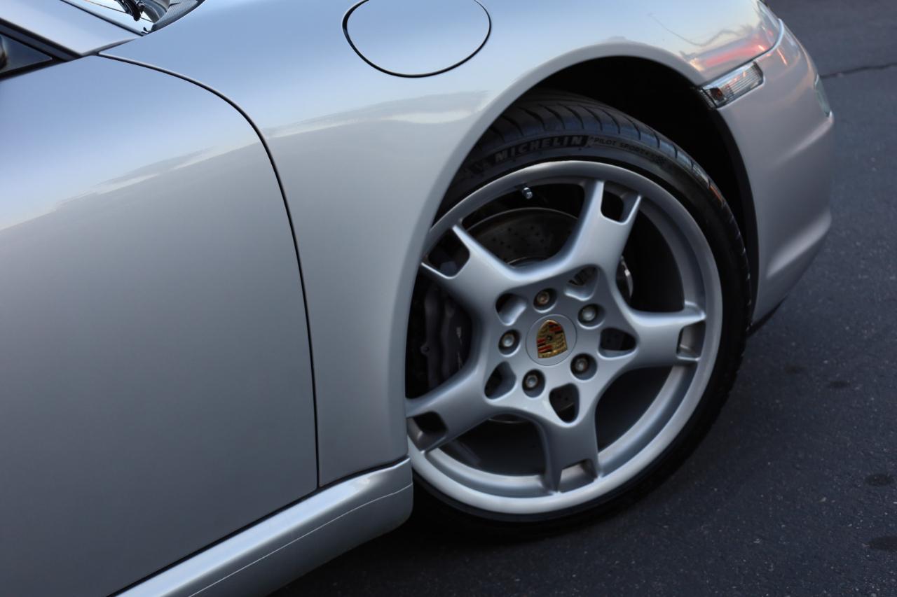 Porsche 911 Carrera Base 2005