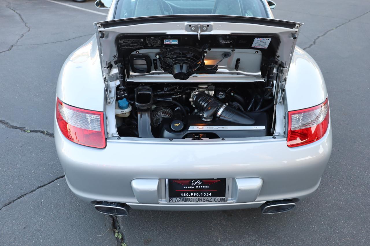 Porsche 911 Carrera Base 2005