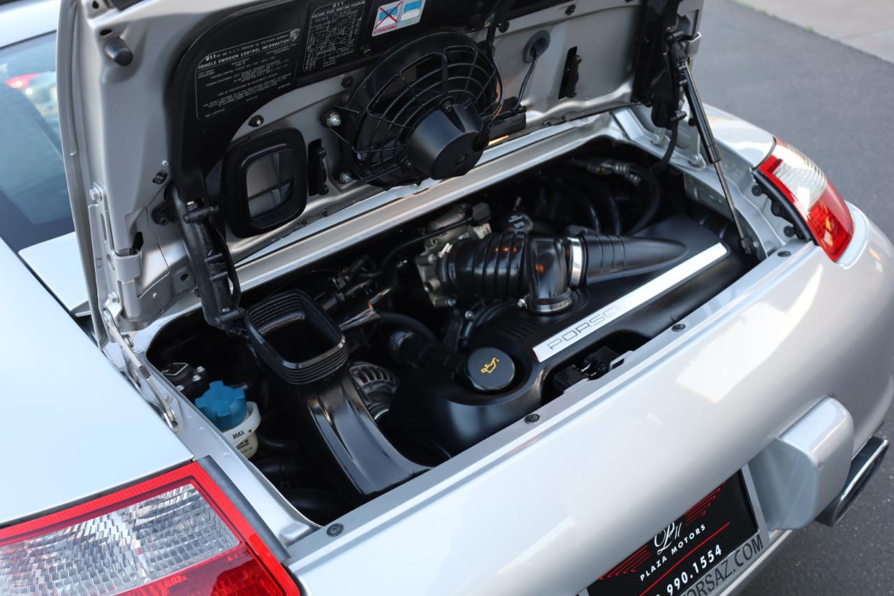 Porsche 911 Carrera Base 2005