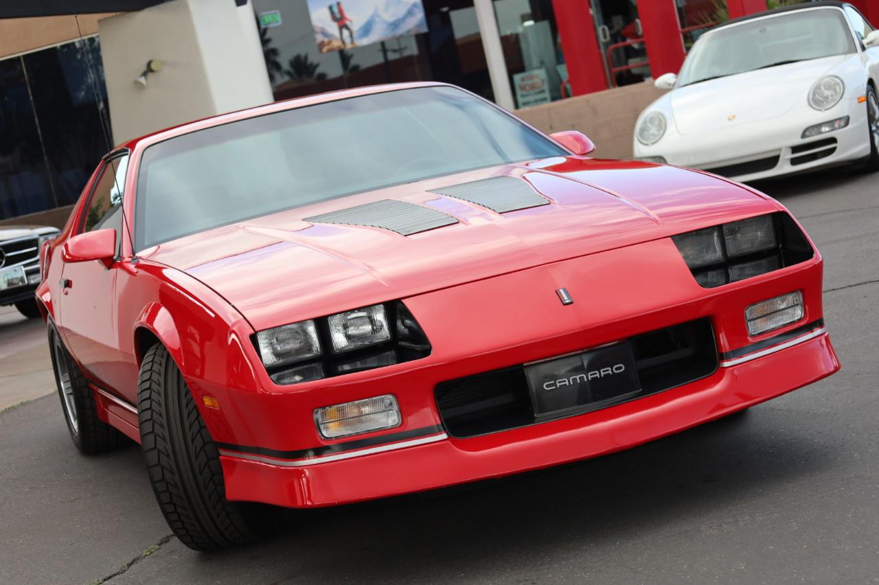 Chevrolet Camaro IROC Z28 coupe 1990