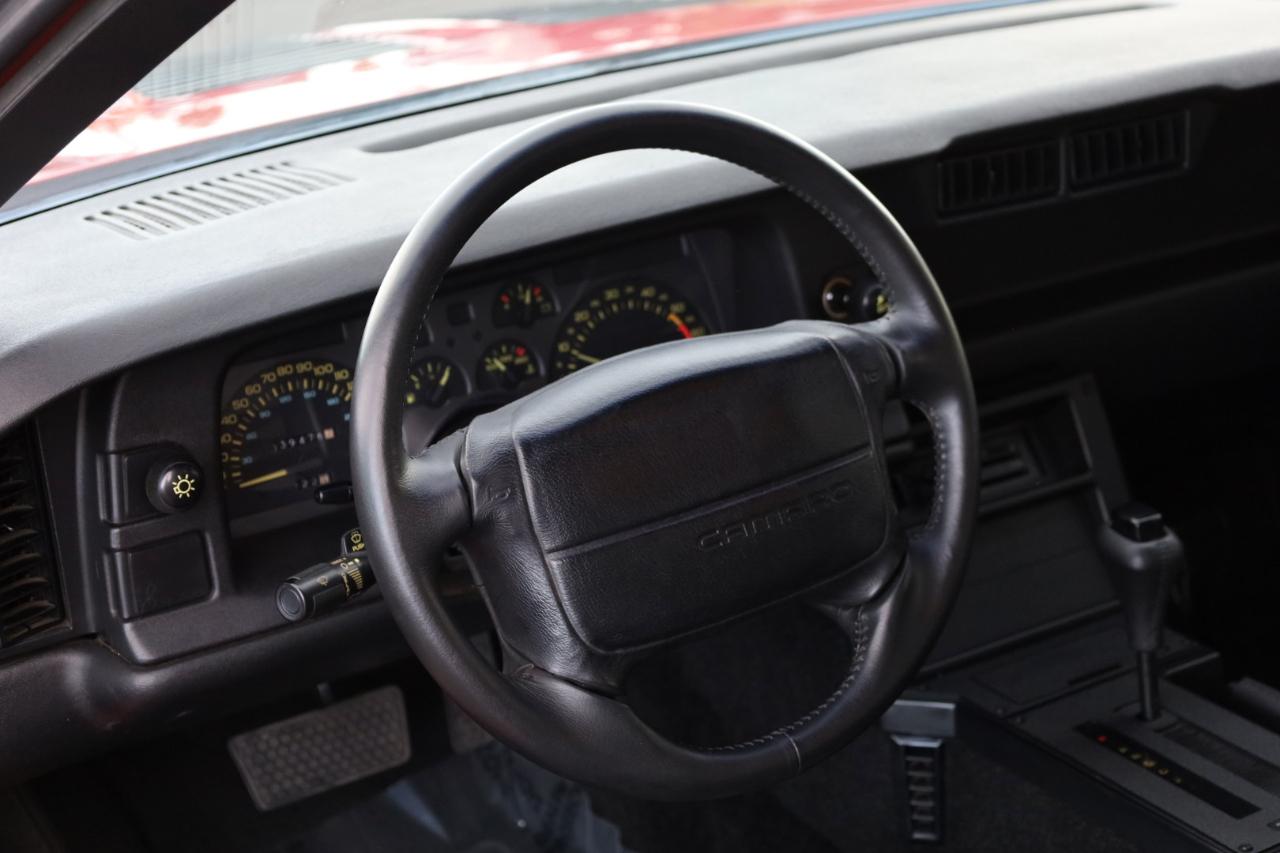 Chevrolet Camaro IROC Z28 coupe 1990