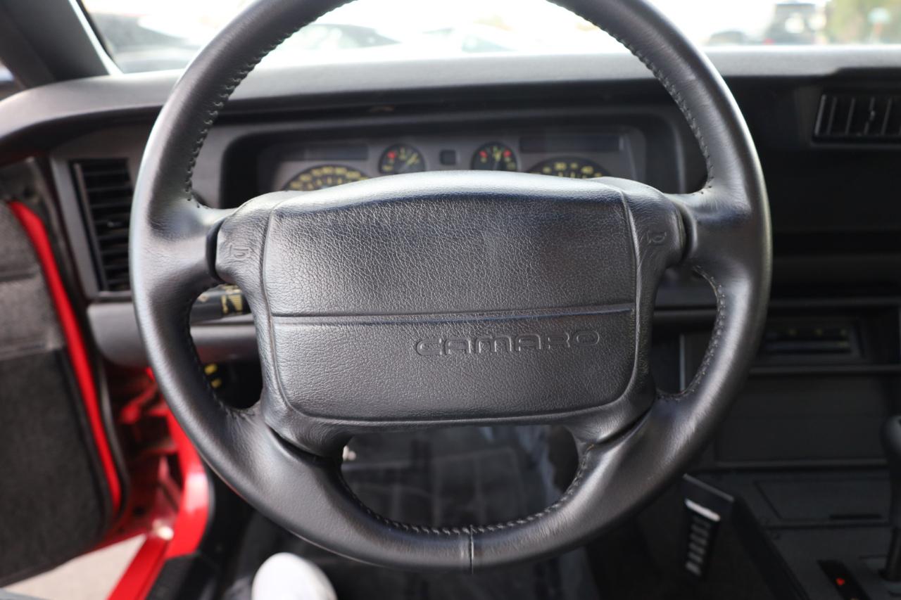 Chevrolet Camaro IROC Z28 coupe 1990