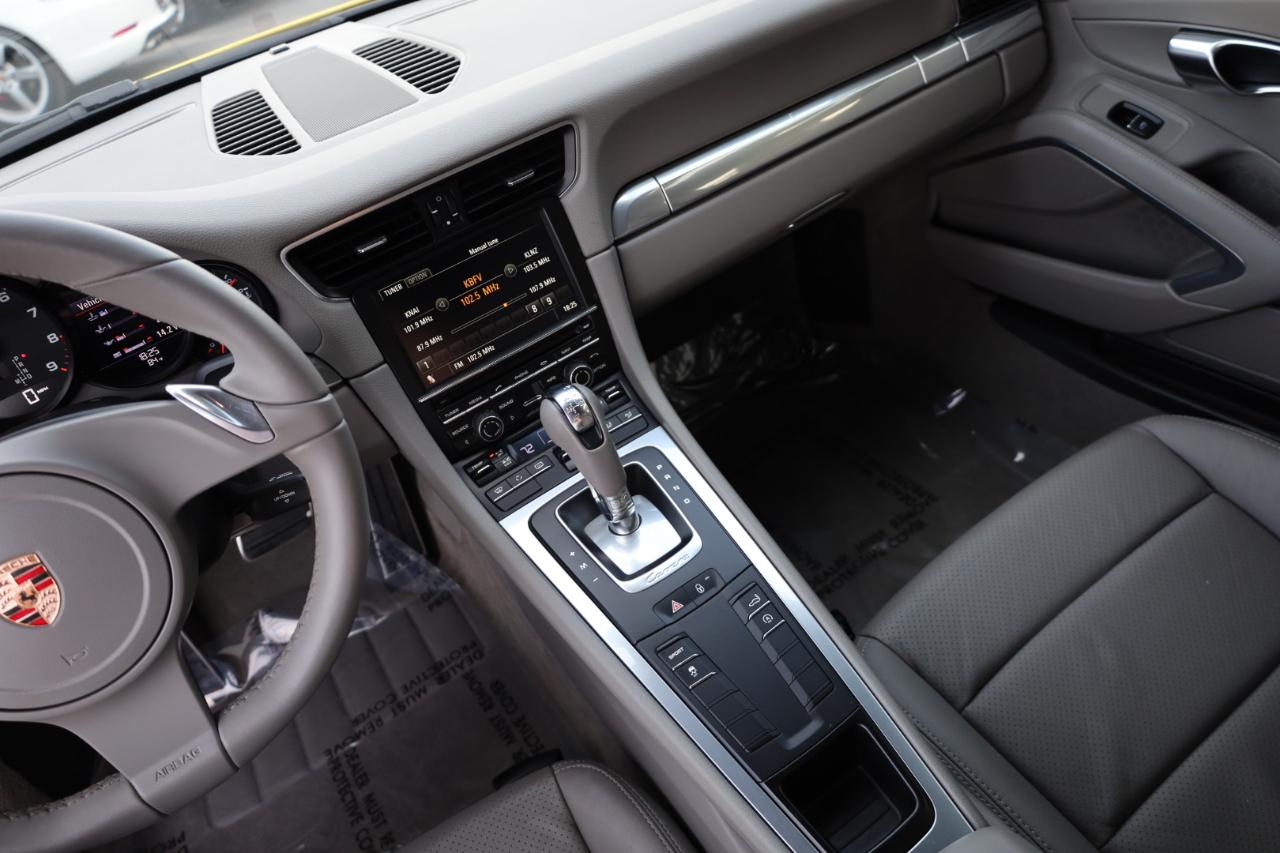 Porsche 911 Carrera Coupe 2012