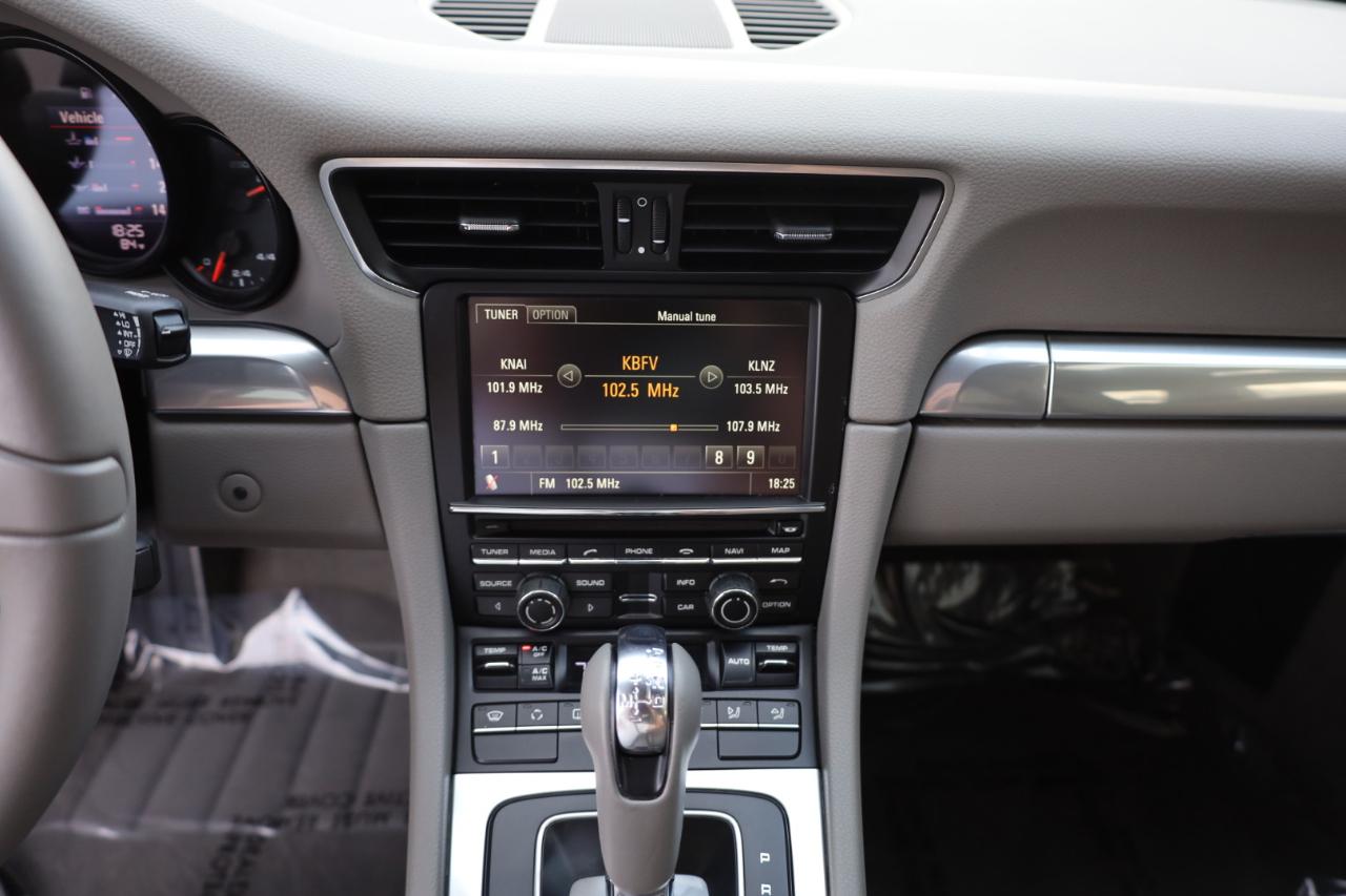 Porsche 911 Carrera Coupe 2012