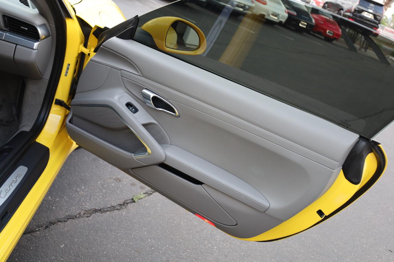 Porsche 911 Carrera Coupe 2012