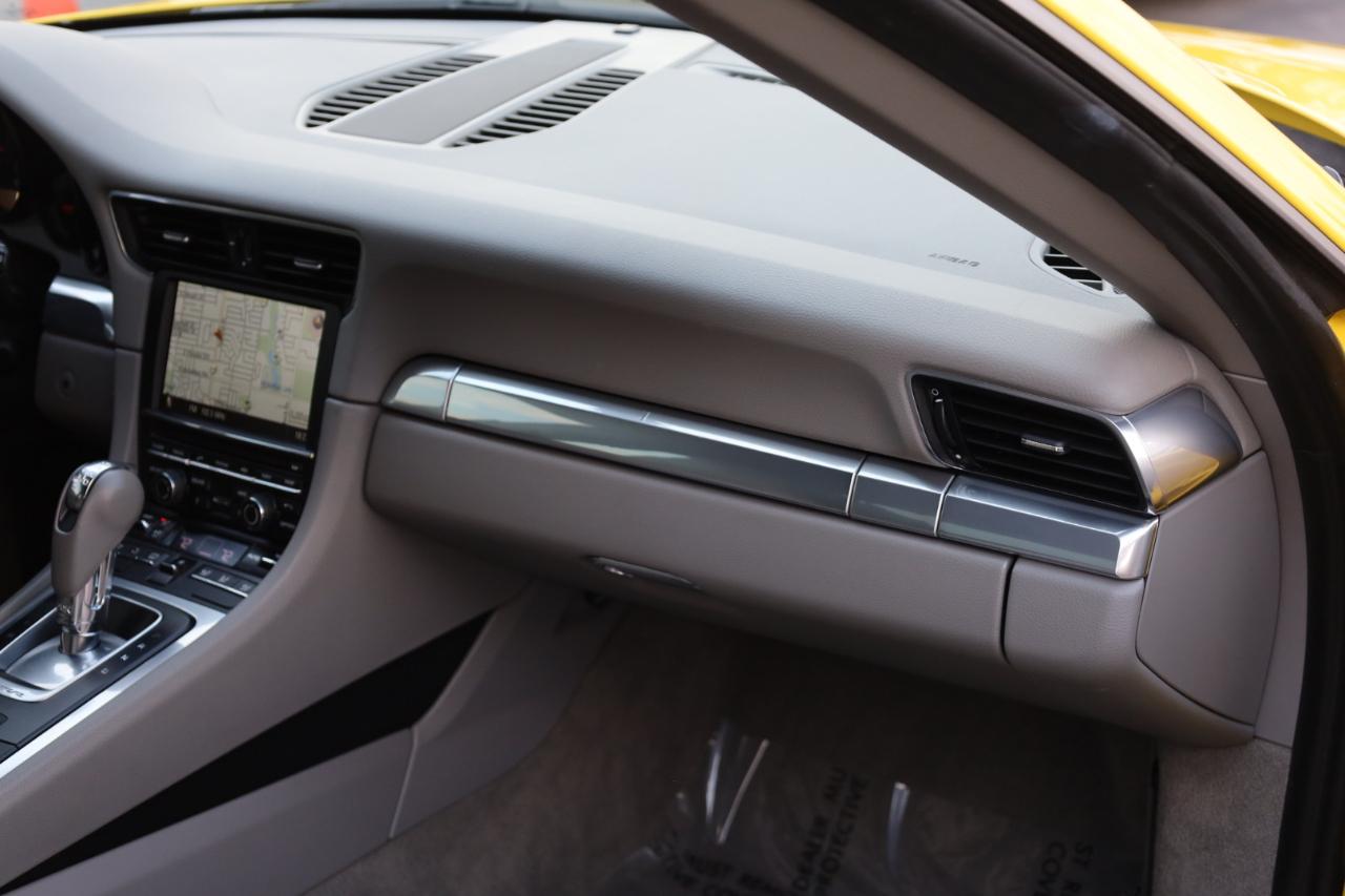 Porsche 911 Carrera Coupe 2012