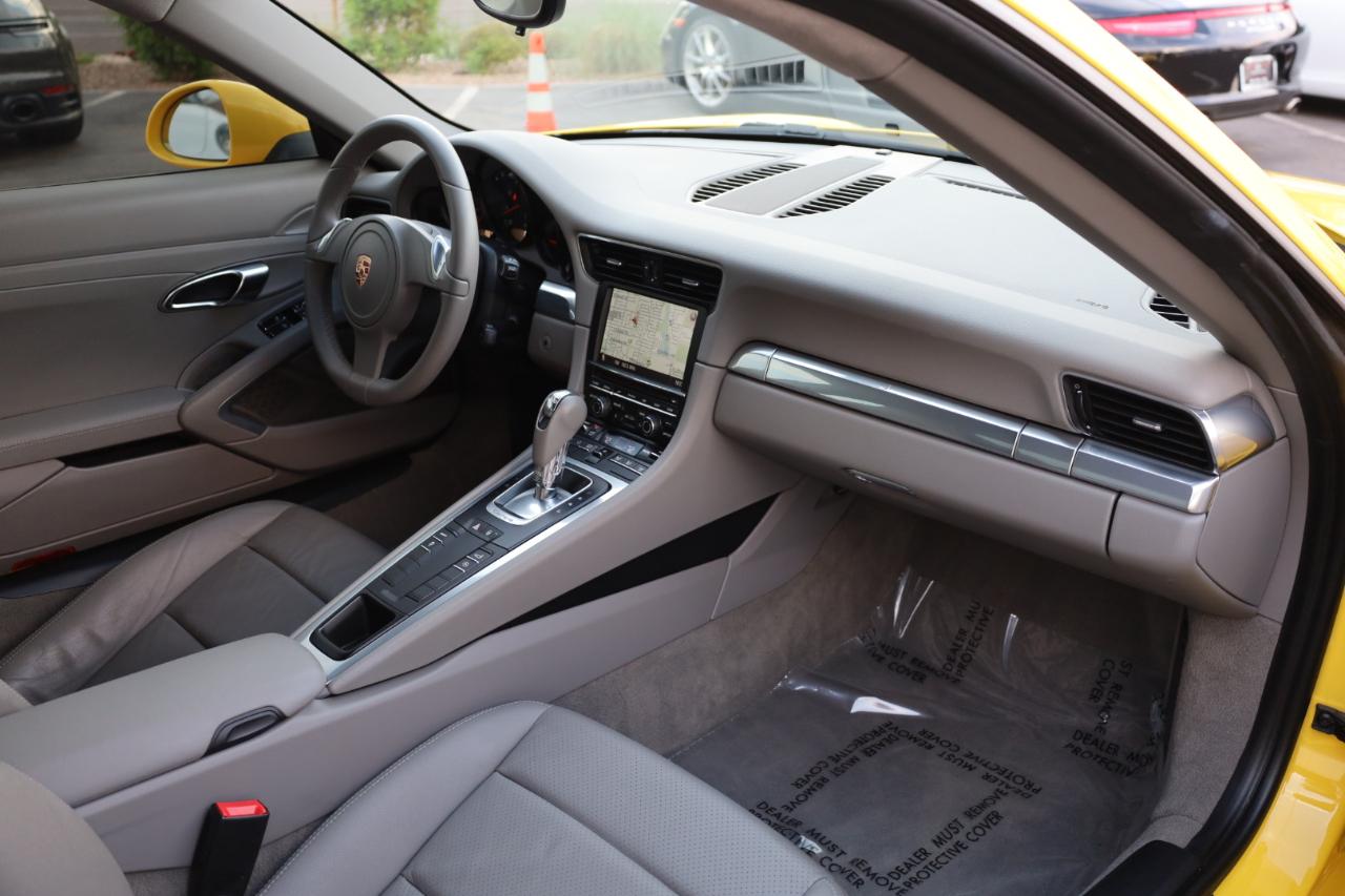 Porsche 911 Carrera Coupe 2012