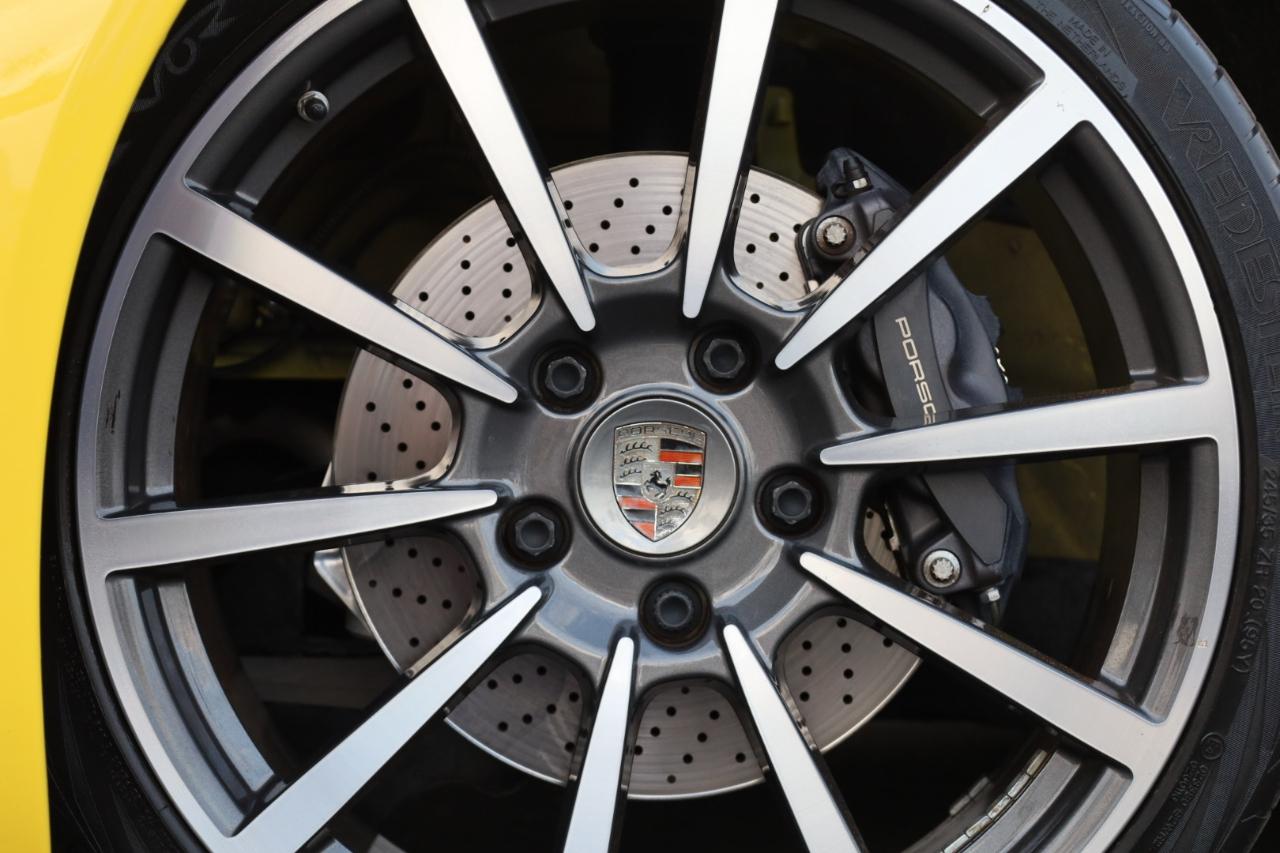 Porsche 911 Carrera Coupe 2012