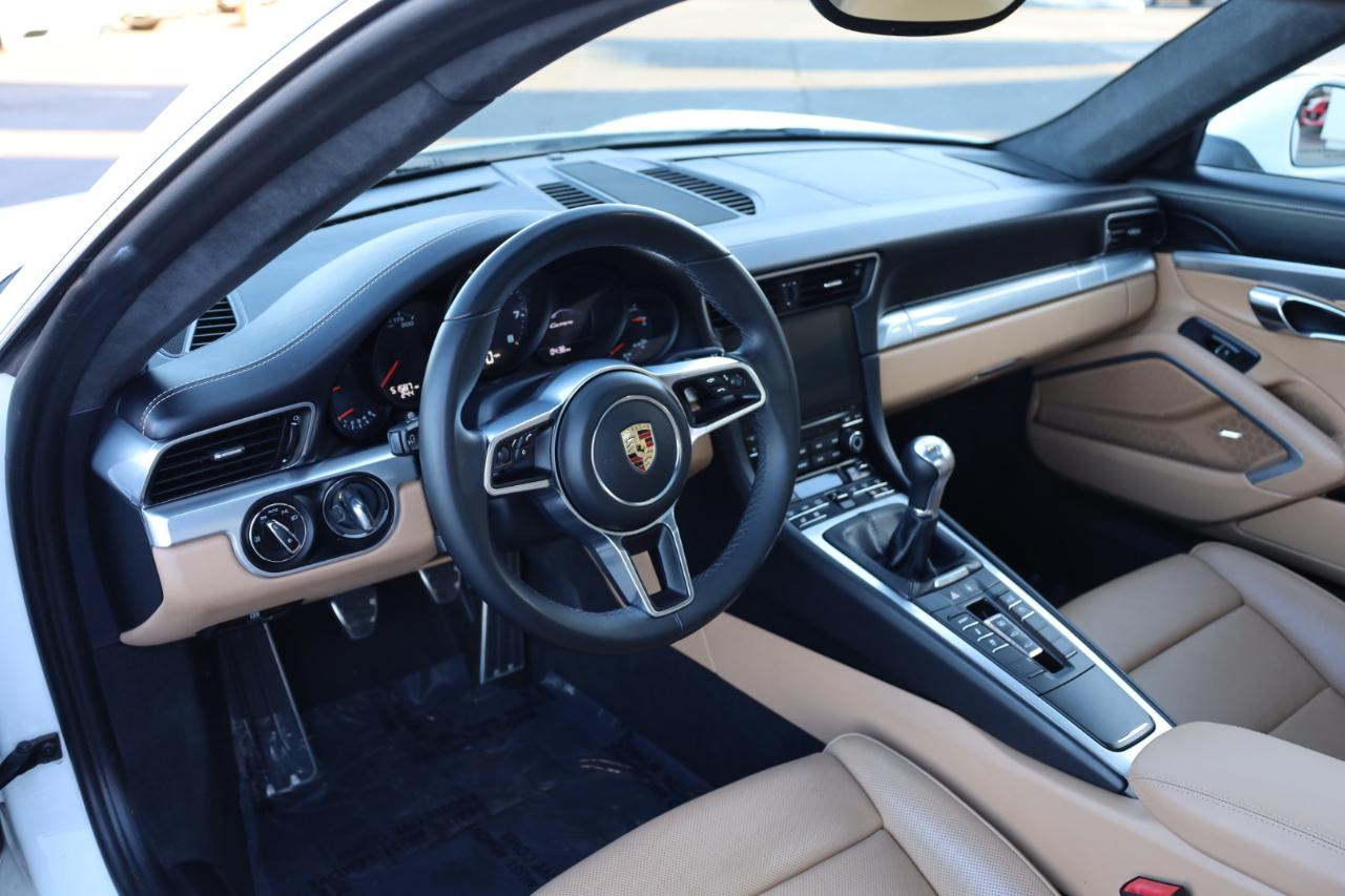 Porsche 911 Carrera Coupe 2017