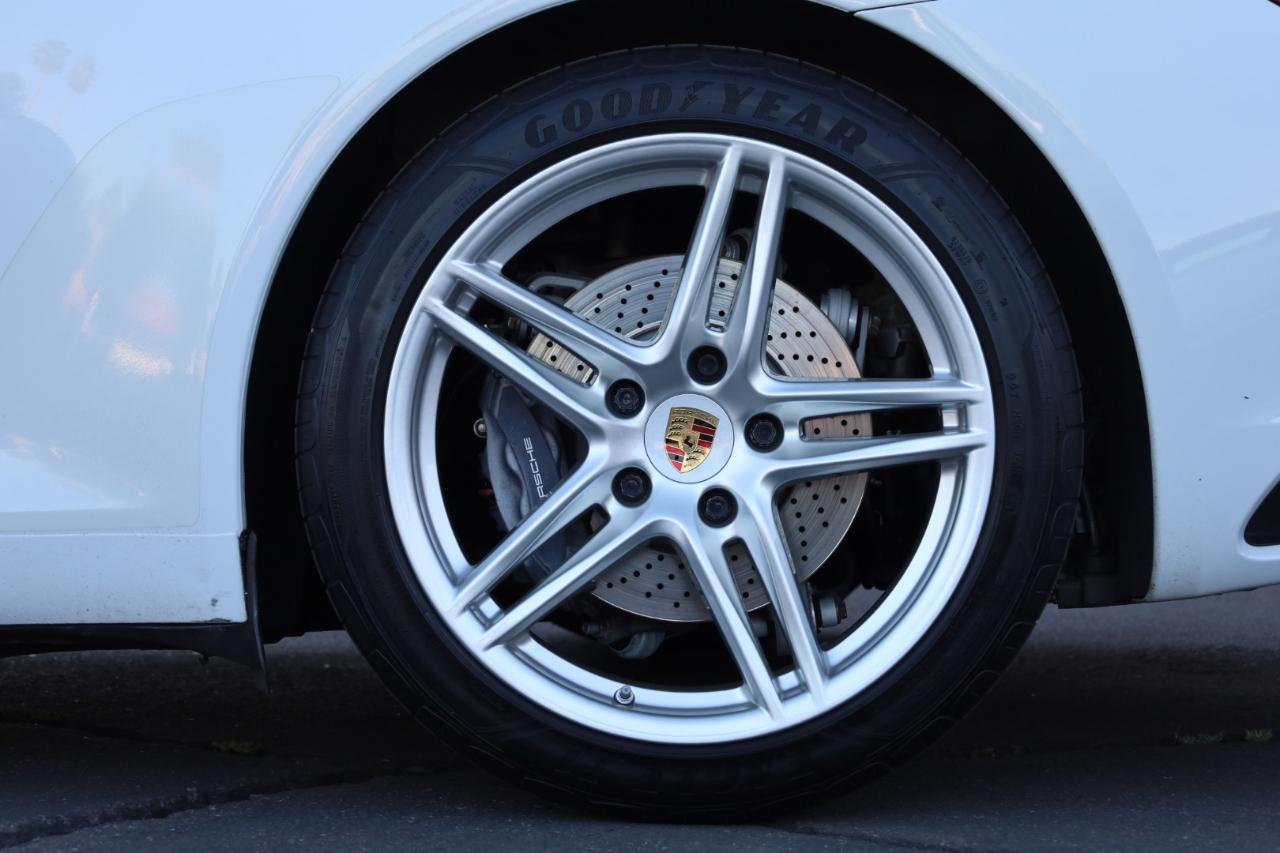 Porsche 911 Carrera Coupe 2017