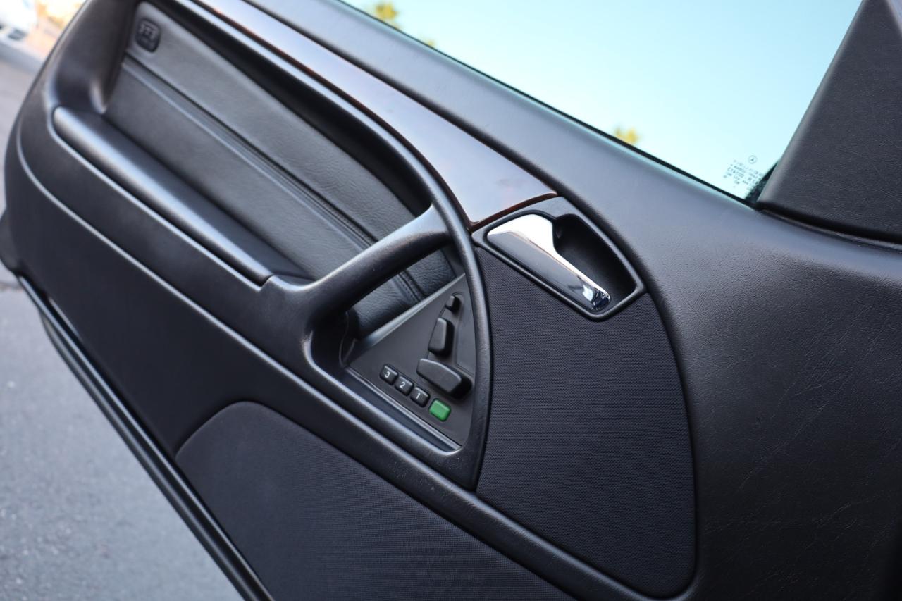 Mercedes-Benz SL-Class SL500 2002