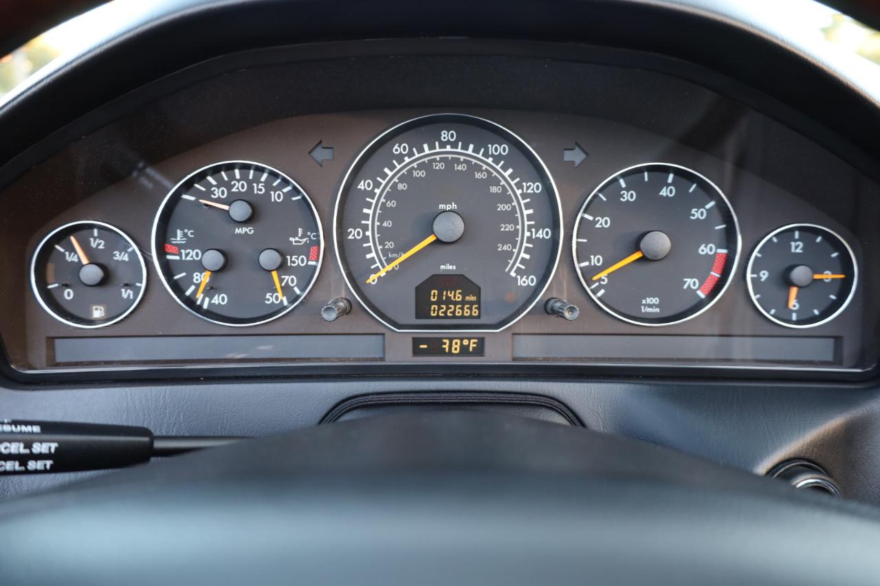 Mercedes-Benz SL-Class SL500 2002