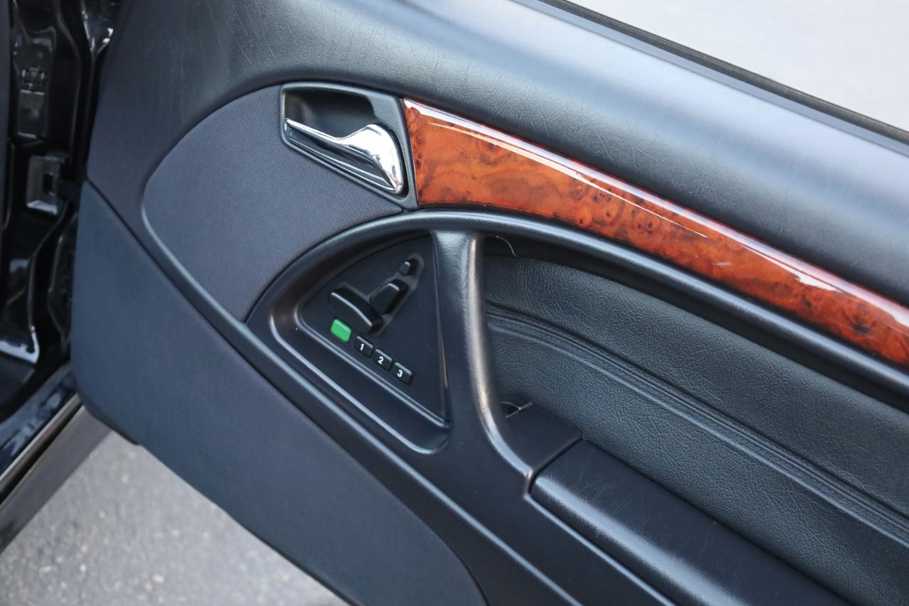 Mercedes-Benz SL-Class SL500 2002