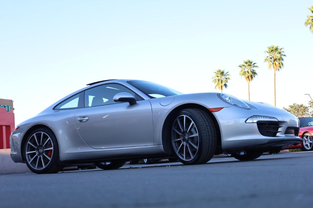 Porsche 911 Carrera S Coupe 2012