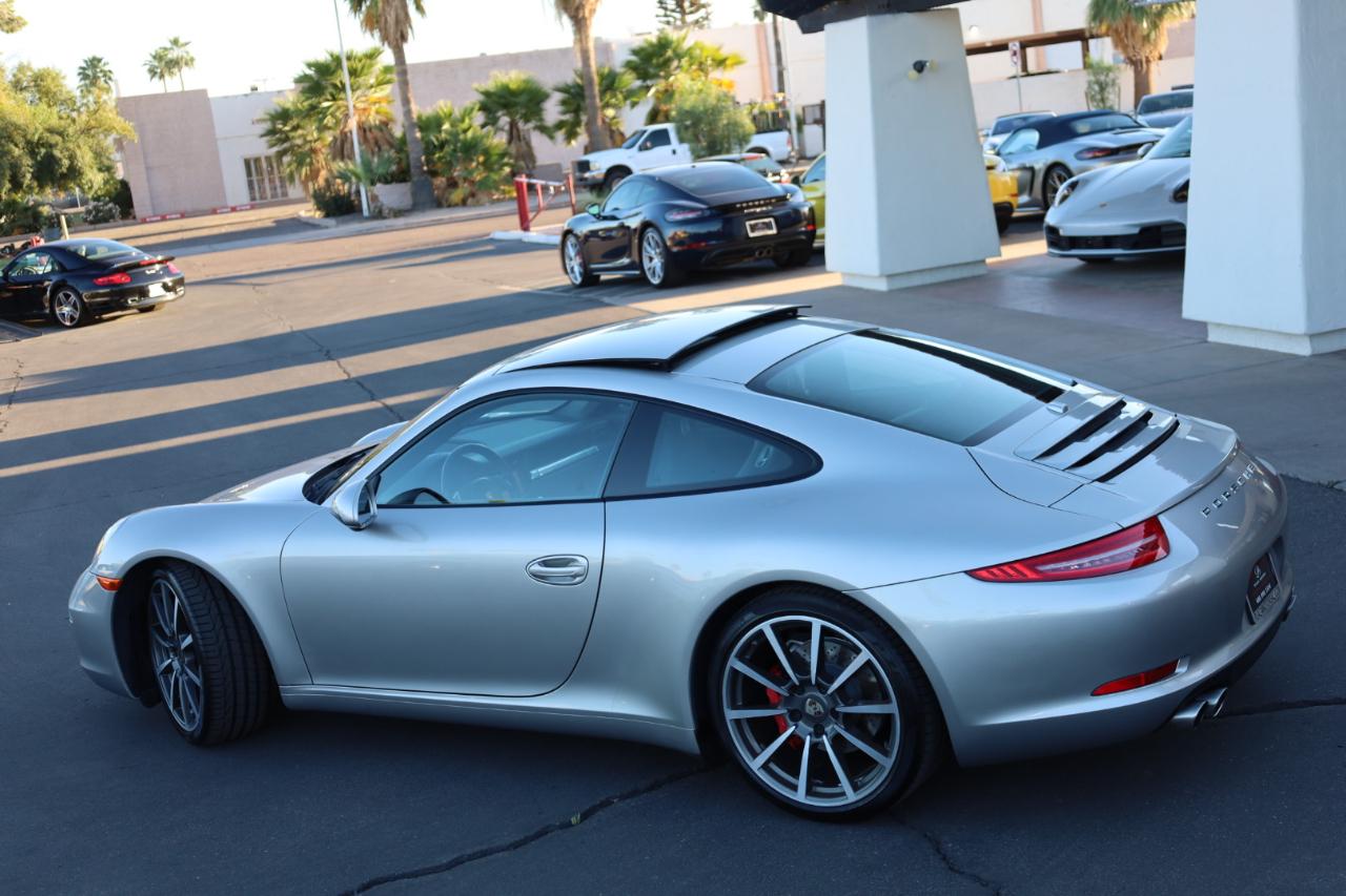 Porsche 911 Carrera S Coupe 2012