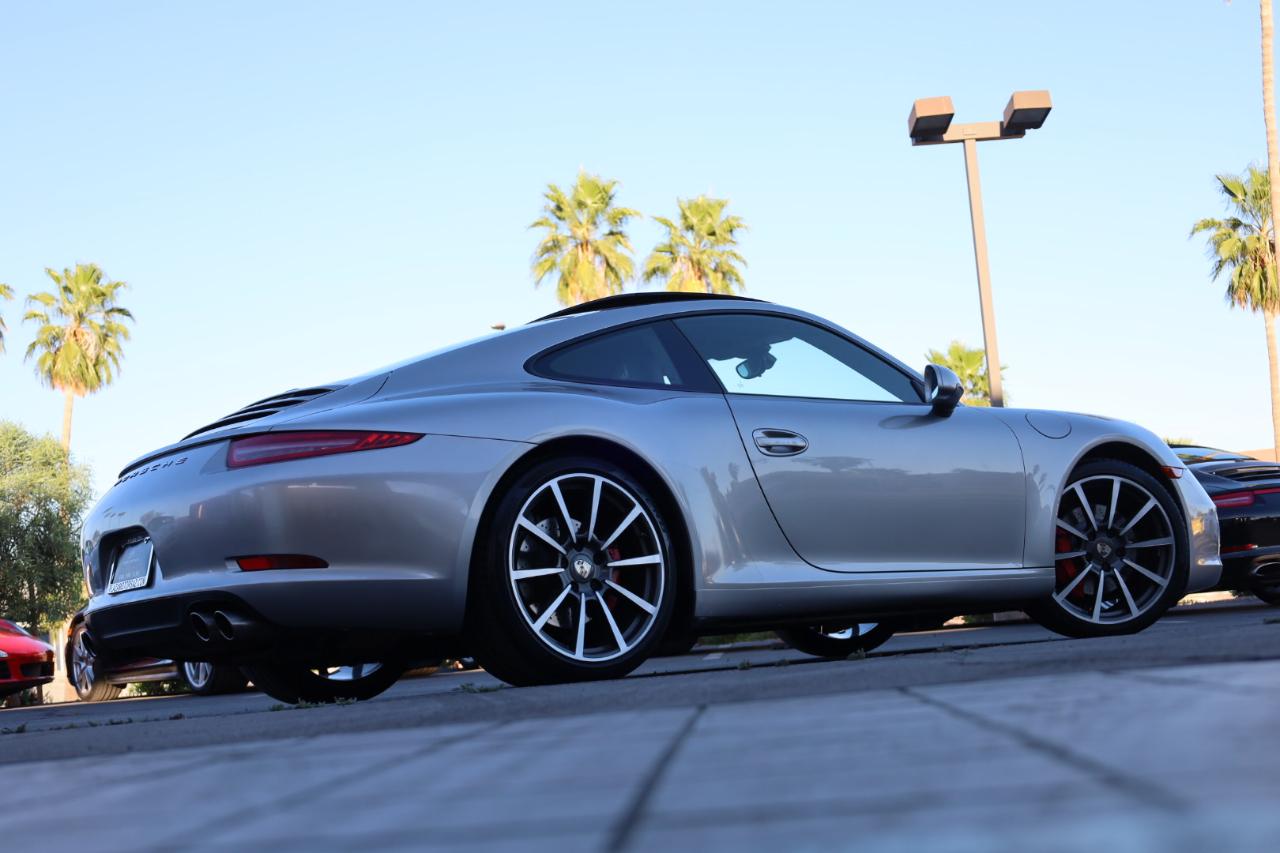 Porsche 911 Carrera S Coupe 2012