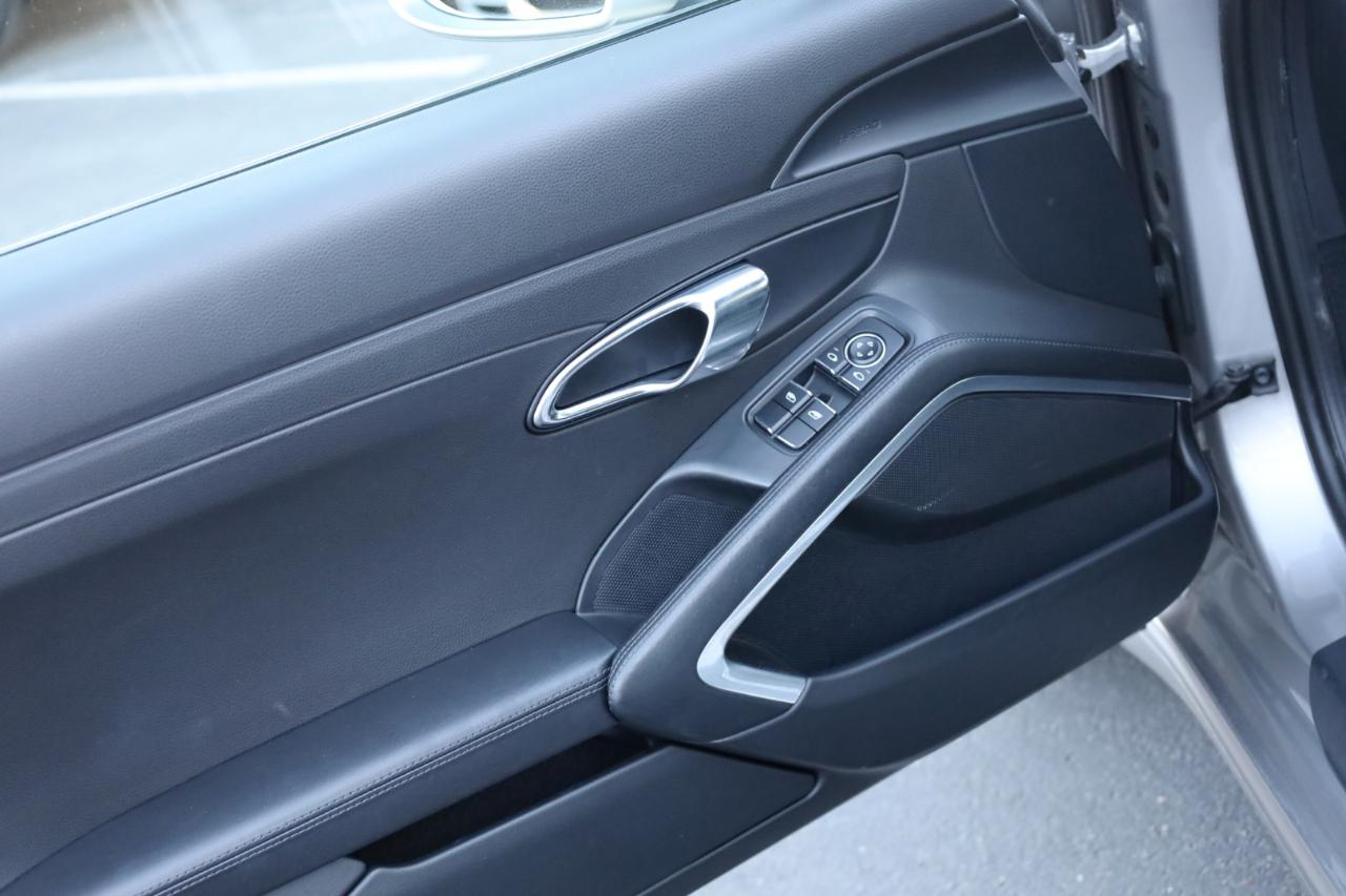 Porsche 911 Carrera S Coupe 2012