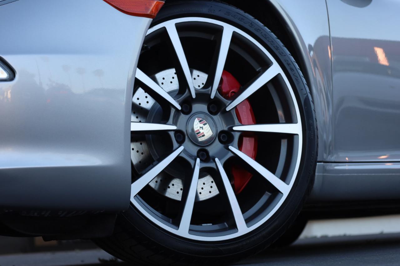 Porsche 911 Carrera S Coupe 2012