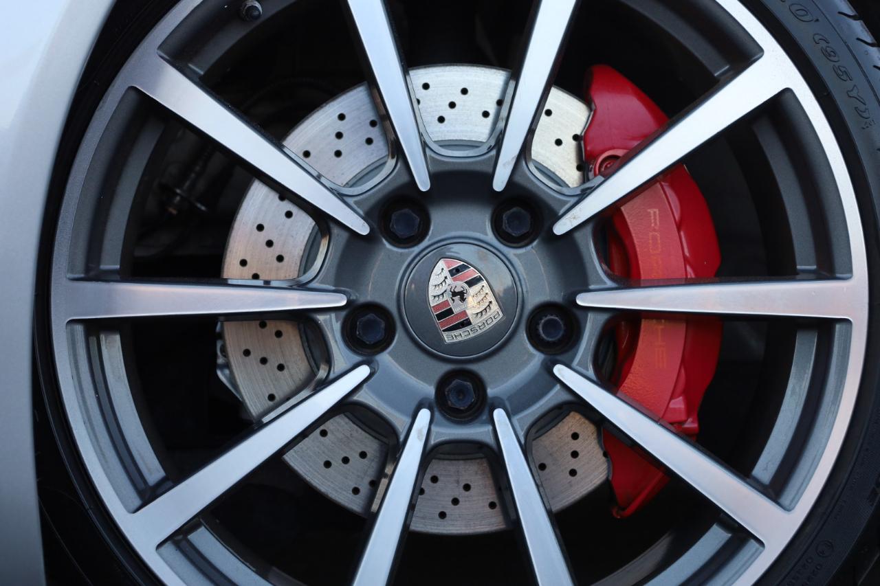 Porsche 911 Carrera S Coupe 2012