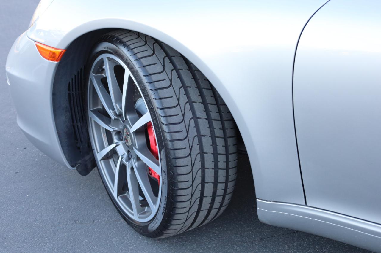 Porsche 911 Carrera S Coupe 2012