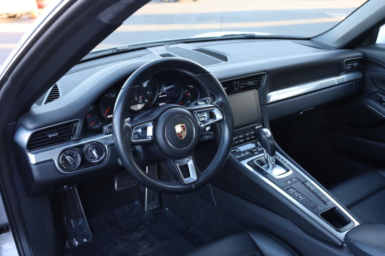 Porsche 911 Carrera Coupe 2017