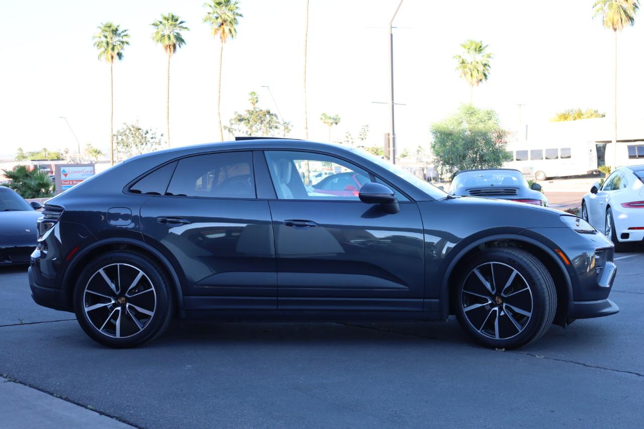 Porsche Macan 4 Electric AWD 2025