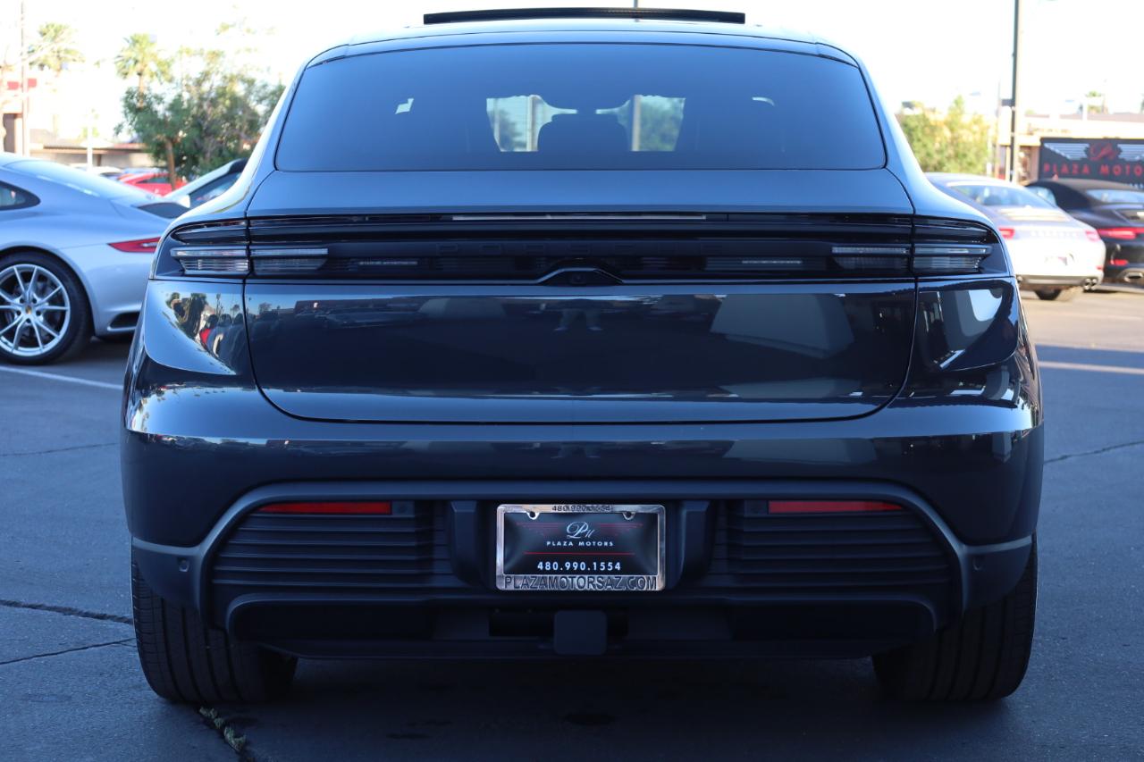 Porsche Macan 4 Electric AWD 2025