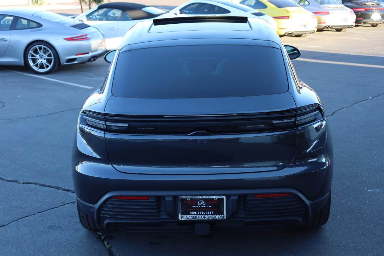 Porsche Macan 4 Electric AWD 2025