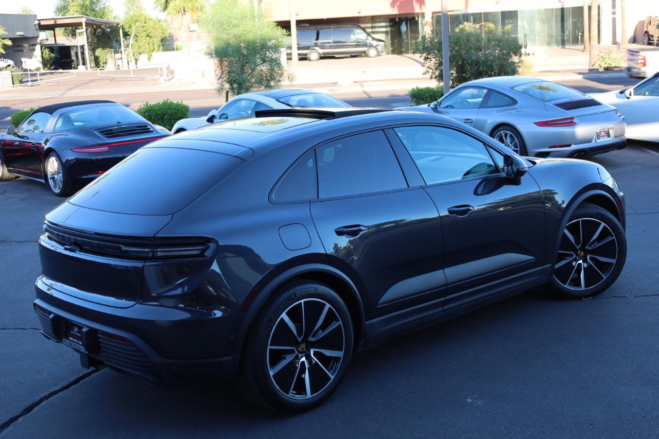 Porsche Macan 4 Electric AWD 2025