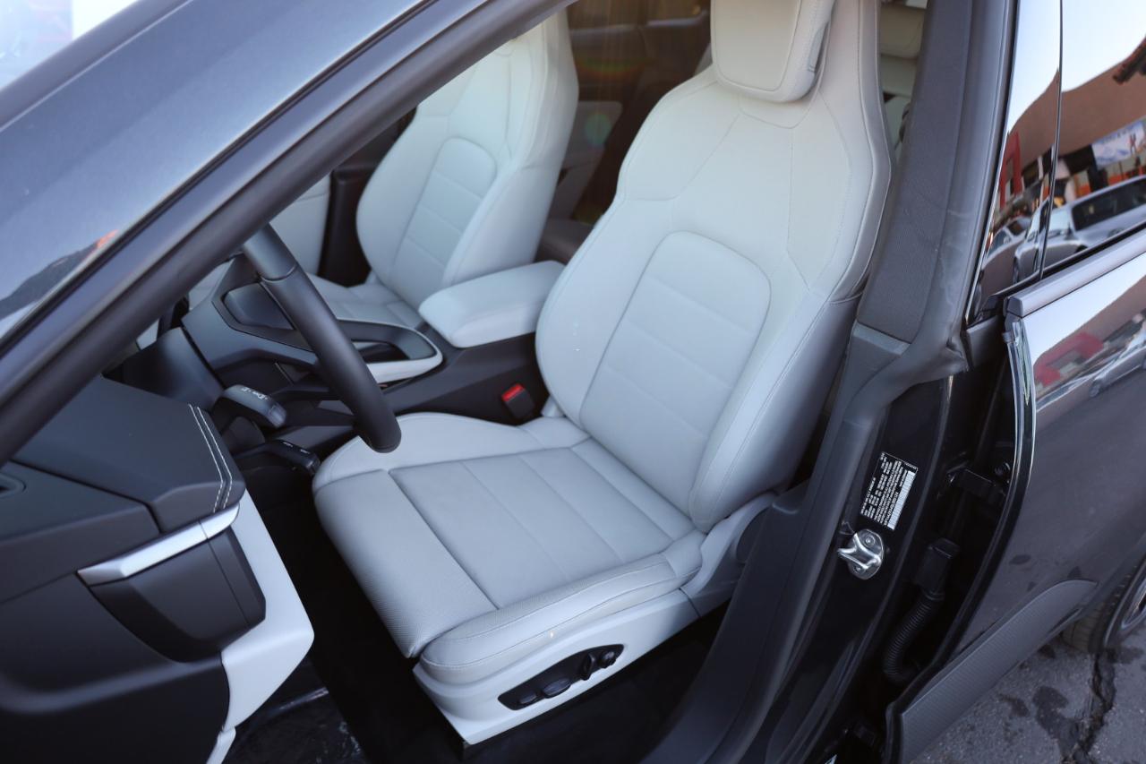 Porsche Macan 4 Electric AWD 2025