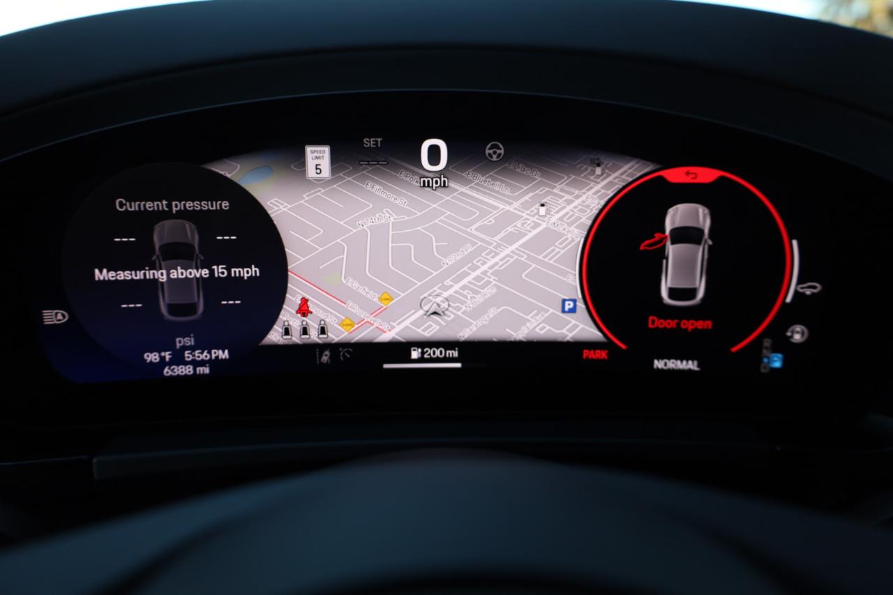 Porsche Macan 4 Electric AWD 2025