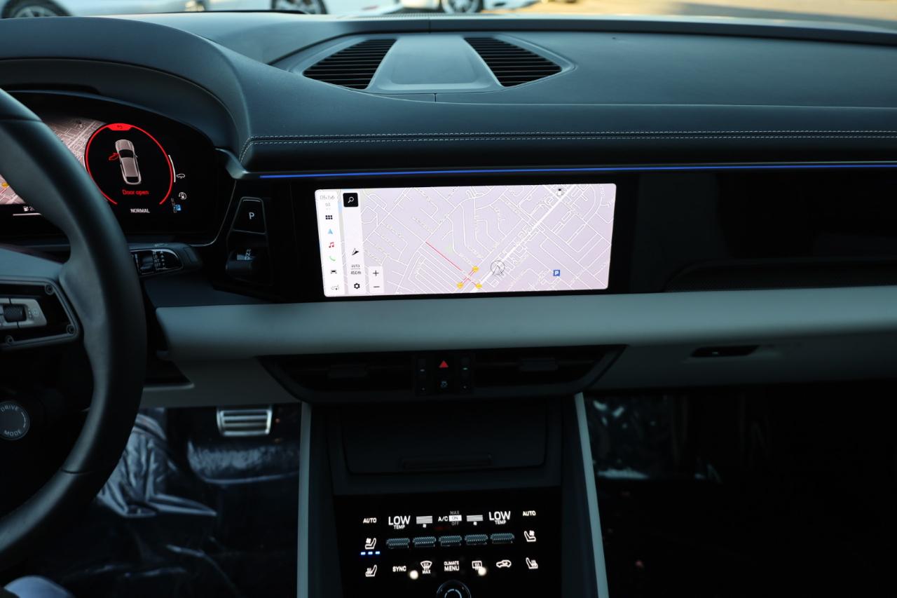 Porsche Macan 4 Electric AWD 2025