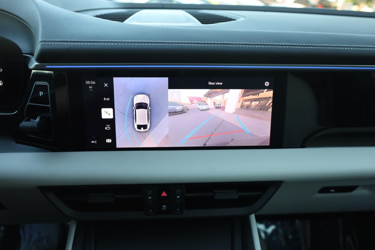 Porsche Macan 4 Electric AWD 2025