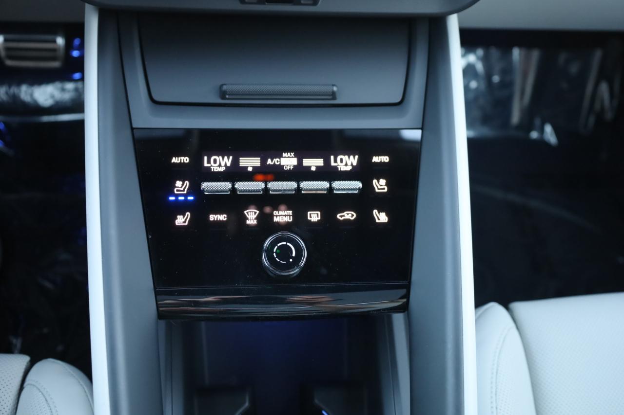 Porsche Macan 4 Electric AWD 2025