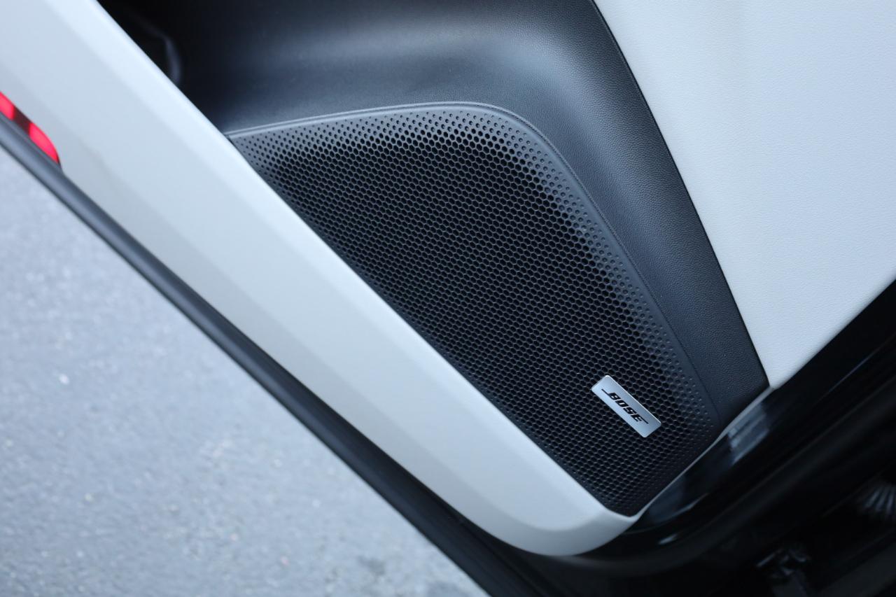 Porsche Macan 4 Electric AWD 2025