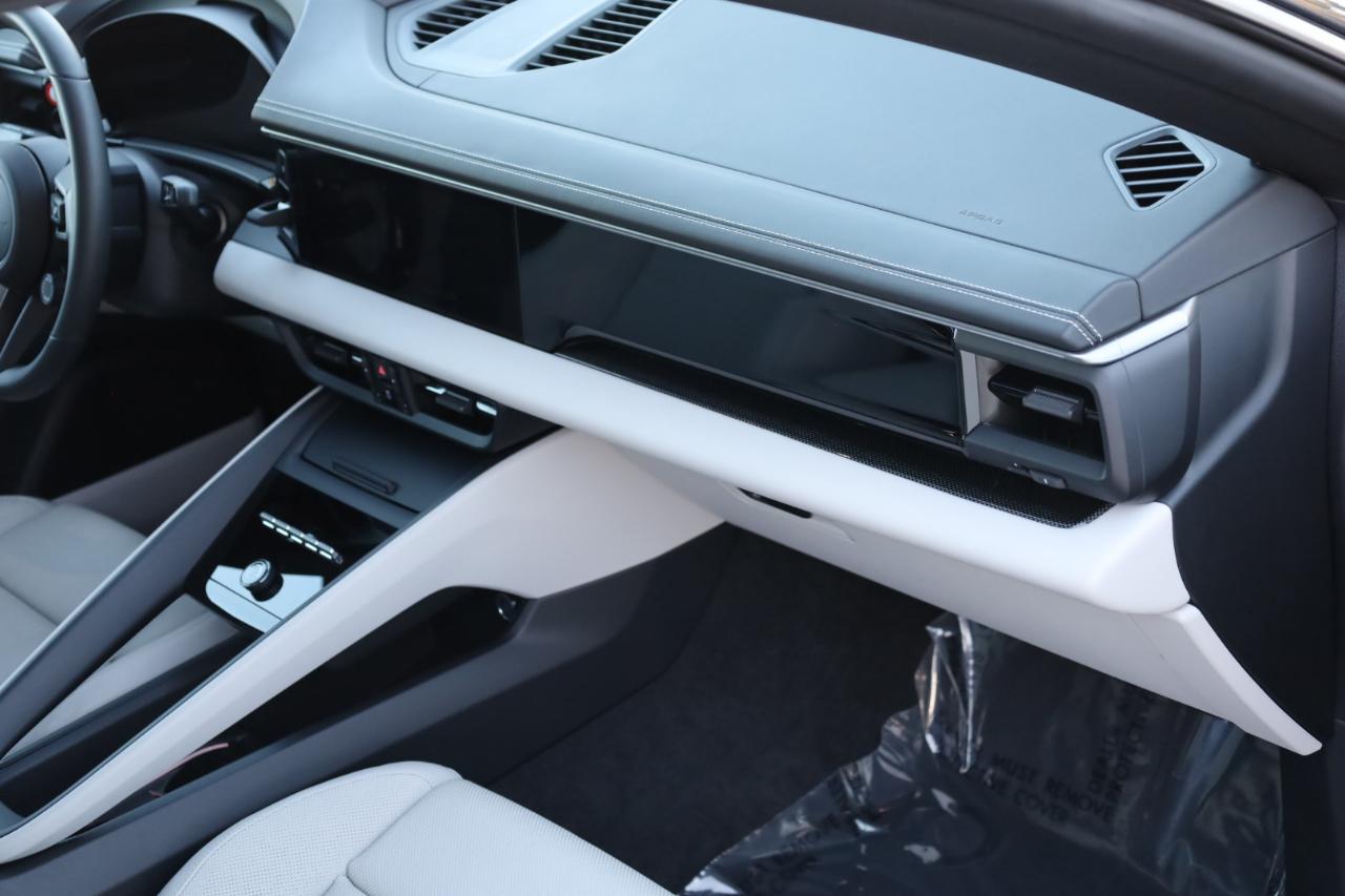 Porsche Macan 4 Electric AWD 2025