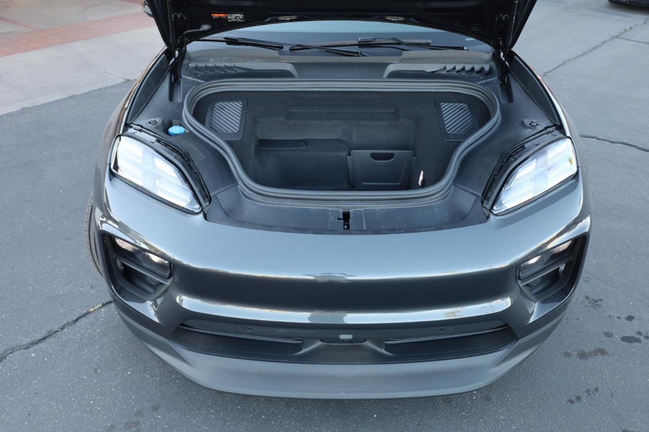 Porsche Macan 4 Electric AWD 2025