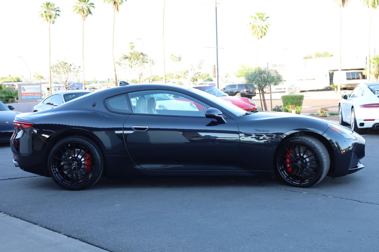 Maserati GranTurismo Modena 2024