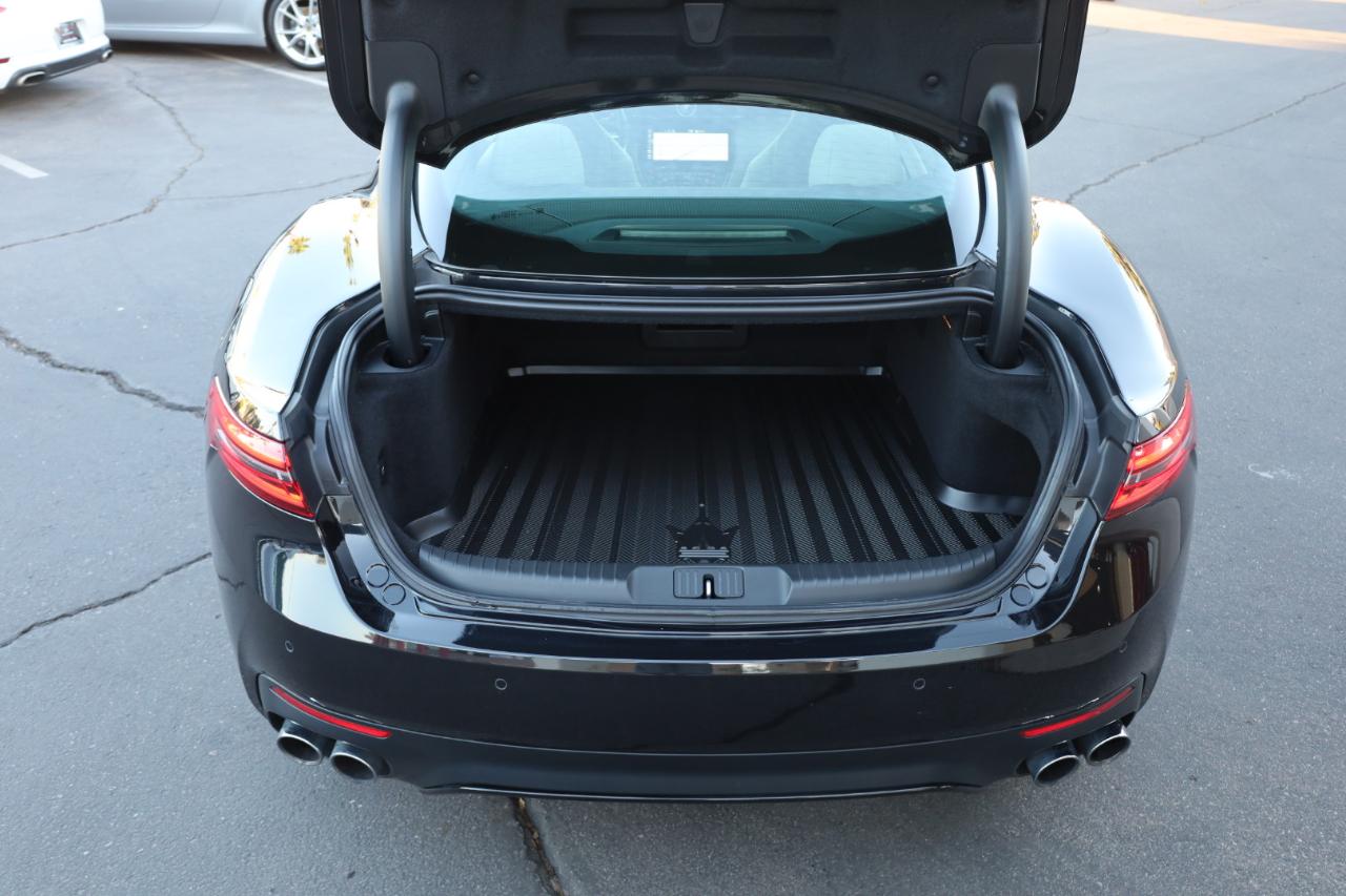 Maserati GranTurismo Modena 2024