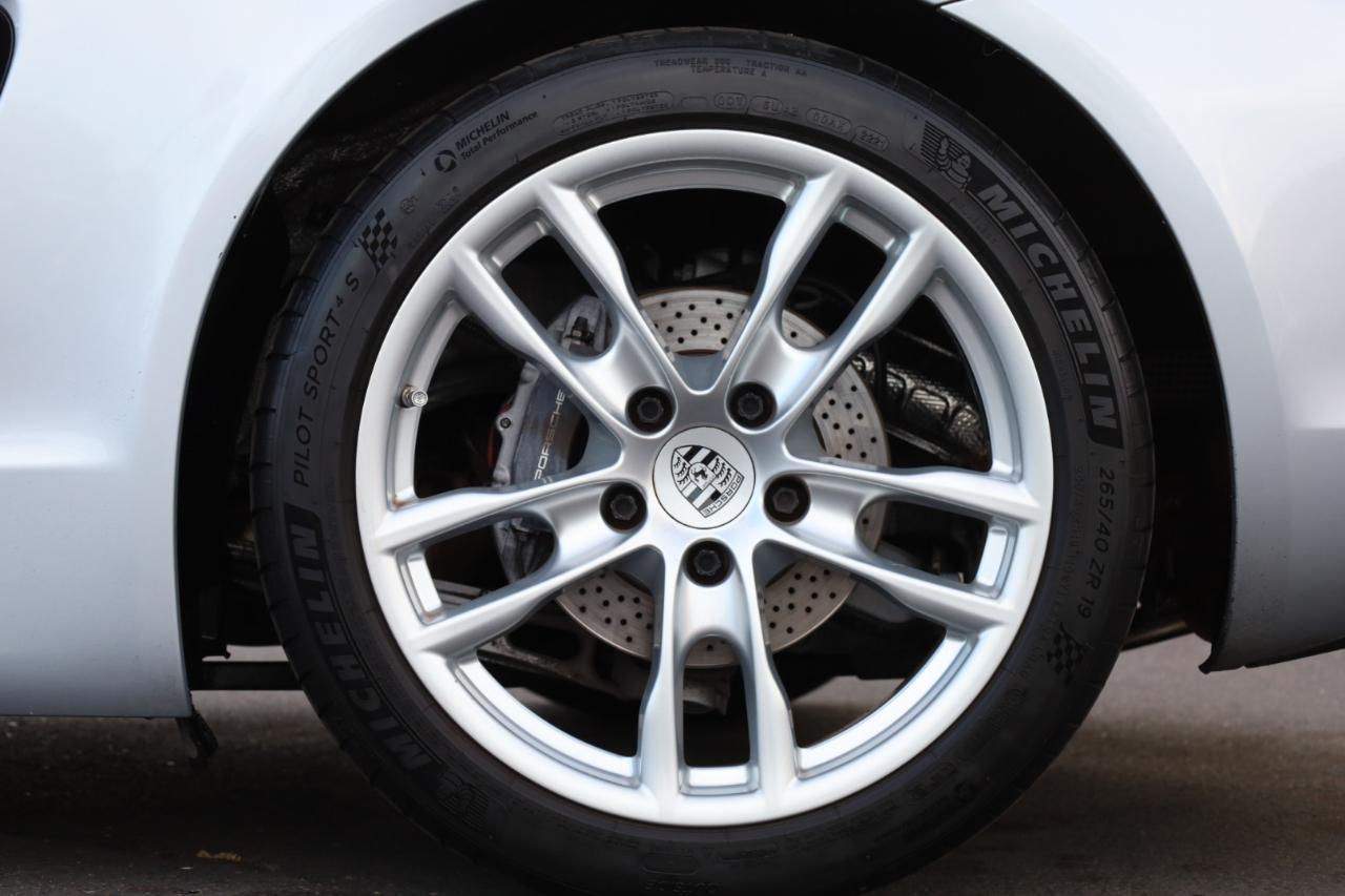 Porsche Boxster 2dr Roadster Manual 2014