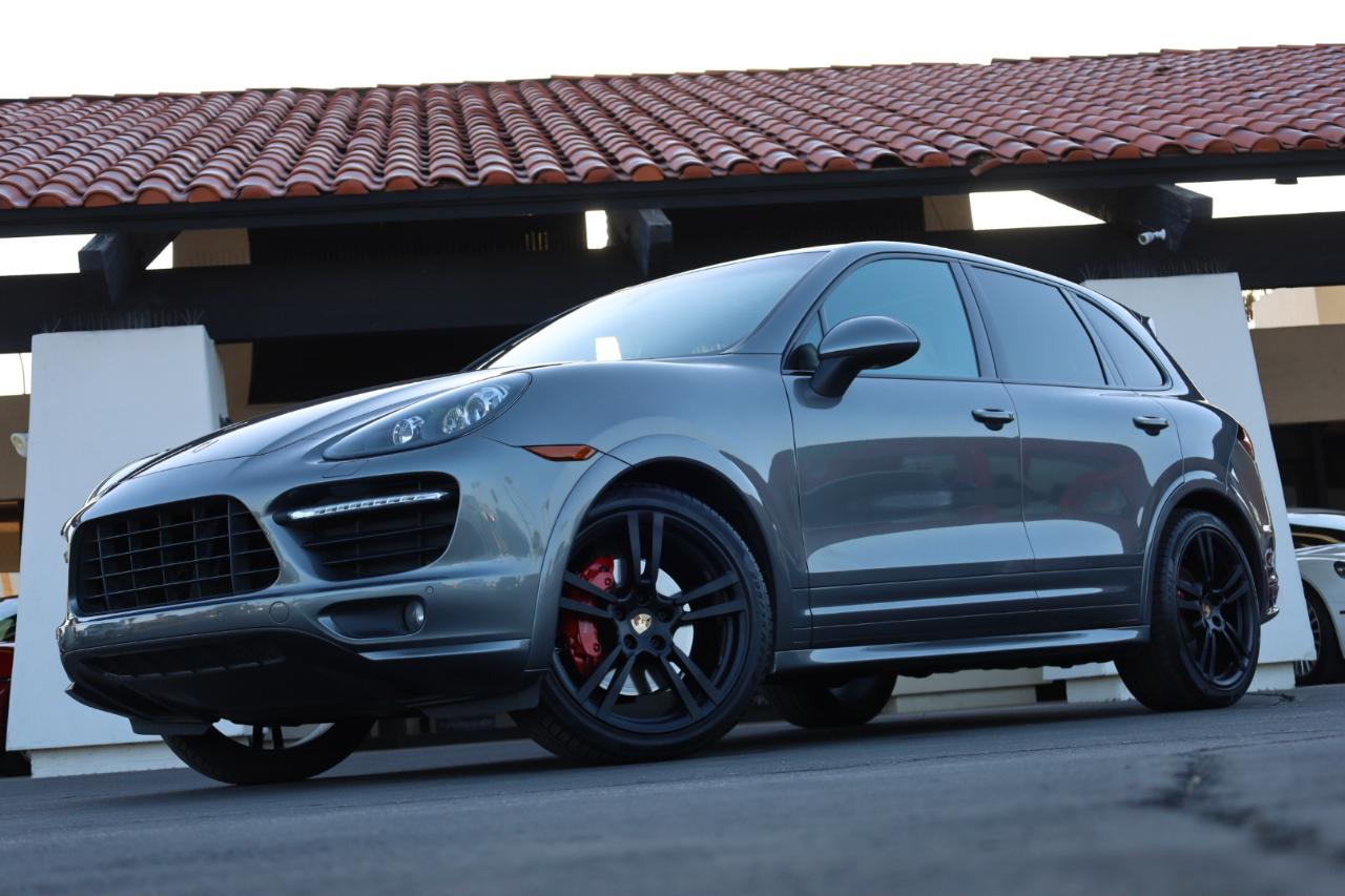 Porsche Cayenne GTS 2014