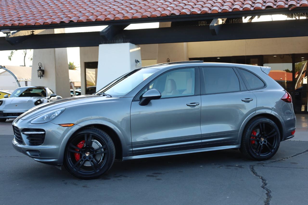 Porsche Cayenne GTS 2014